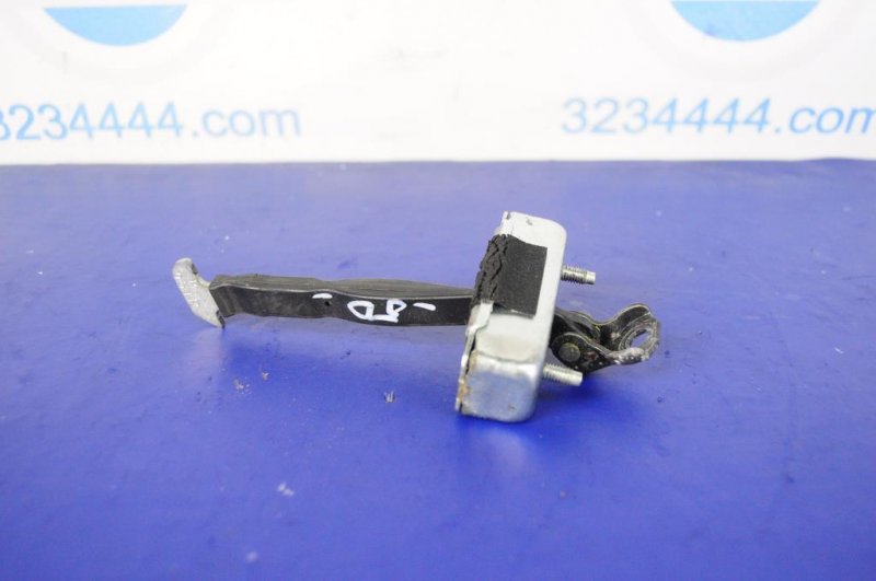 Ограничитель двери задний левый CAMRY 50 12-15 Ограничитель двери задний левый CAMRY 50 12-15