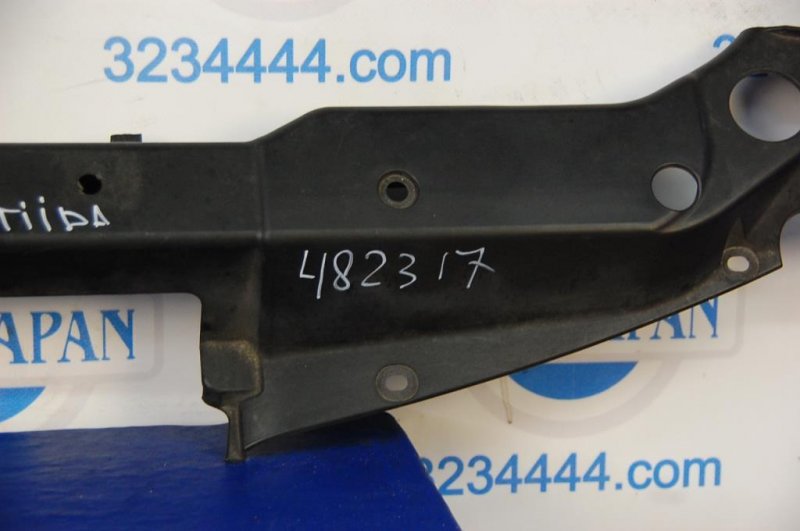 Накладка замка капота TIIDA/VERSA C11 04-11 Накладка замка капота TIIDA/VERSA C11 04-11