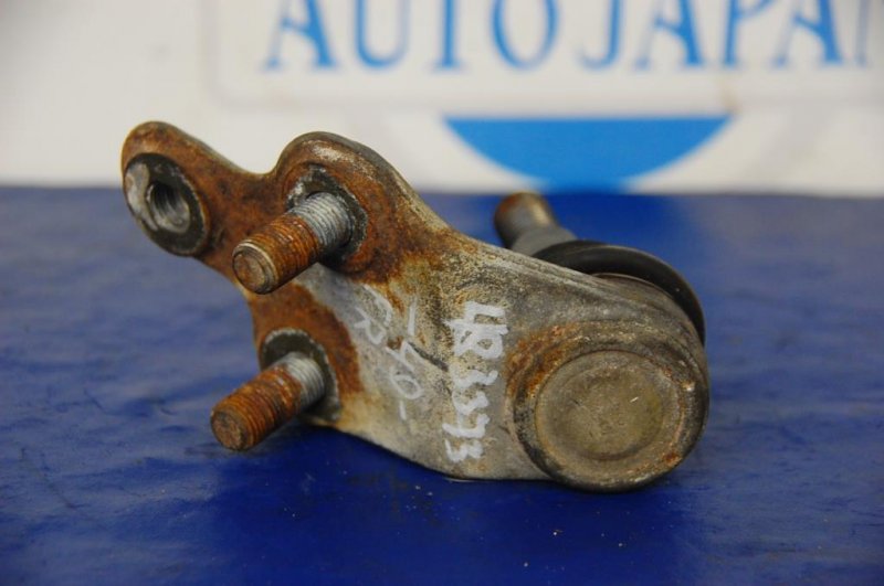 Шаровая опора левая CAMRY 40 06-11