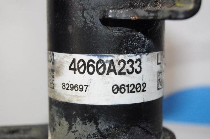 Амортизатор передний левый MITSUBISHI GALANT 03-12