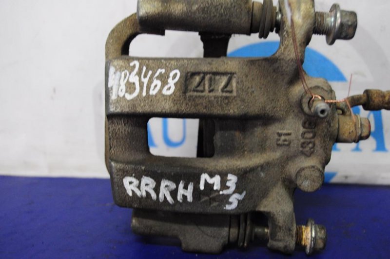 Суппорт тормозной задний правый INFINITI M35/M45 04-10 Суппорт тормозной задний правый INFINITI M35/M45 04-10