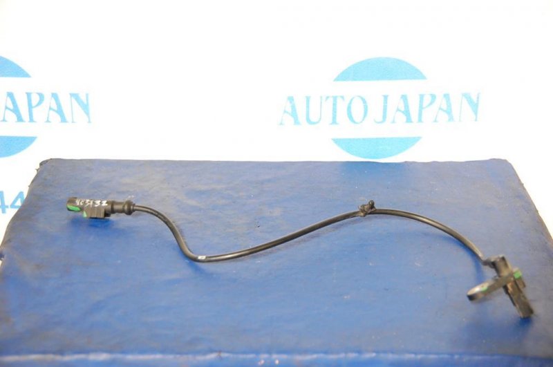 Датчик ABS задний правый INFINITI M35/M45 04-10 Б/У
