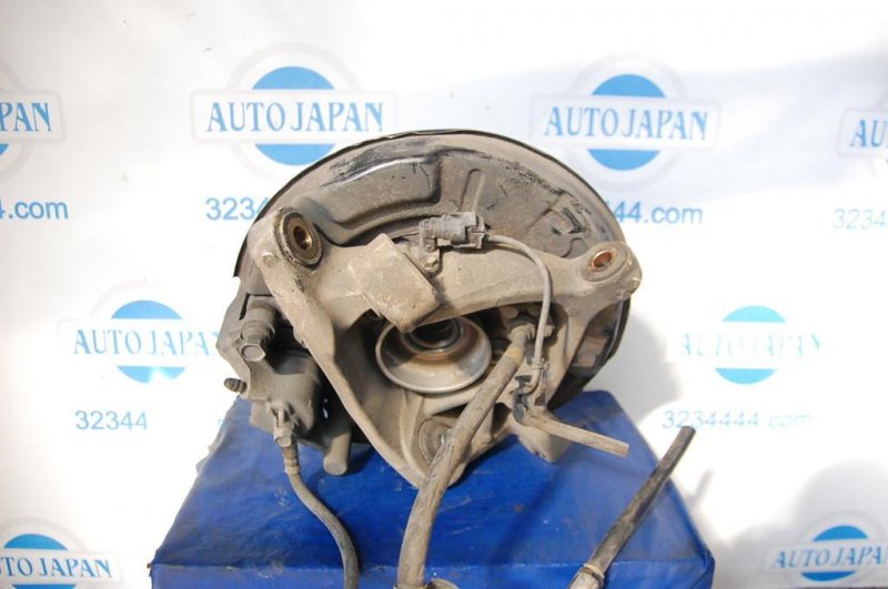 Ступица задняя левая LEXUS GS350 GS300 05-11 42410-30020 Б/У