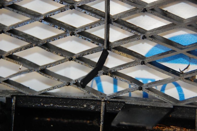 Решетка переднего бампера 3 BK 03-08 Решетка переднего бампера 3 BK 03-08