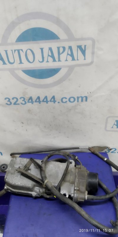 Моторчик стояночного тормоза LS430 00-06