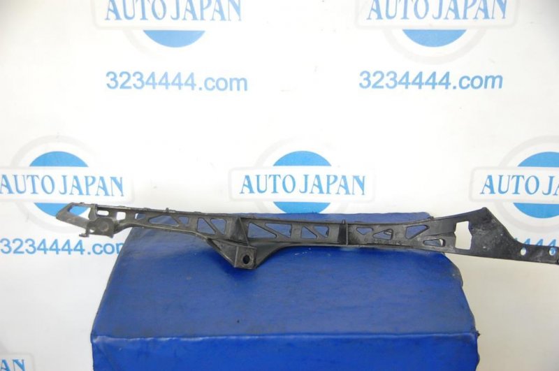 Кронштейн крепления фары передний правый MAZDA 6 GG 02-07