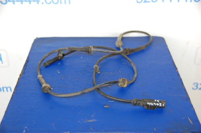 Запчасть датчик abs передний левый INFINITI M35/M45 04-10 Б/У Датчик ABS передний левый INFINITI M35/M45 04-10 Б/У