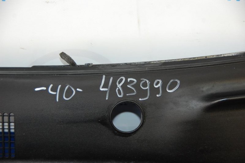 Пластик под лобовое стекло / Жабо CAMRY 40 06-11