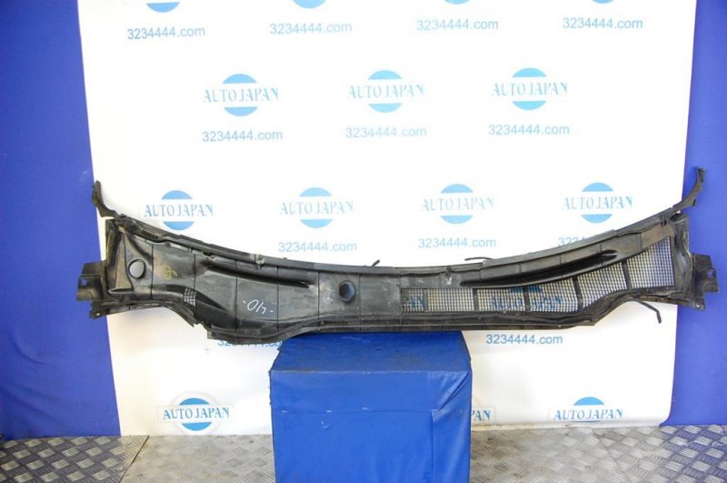 Пластик под лобовое стекло / Жабо TOYOTA CAMRY 40 06-11