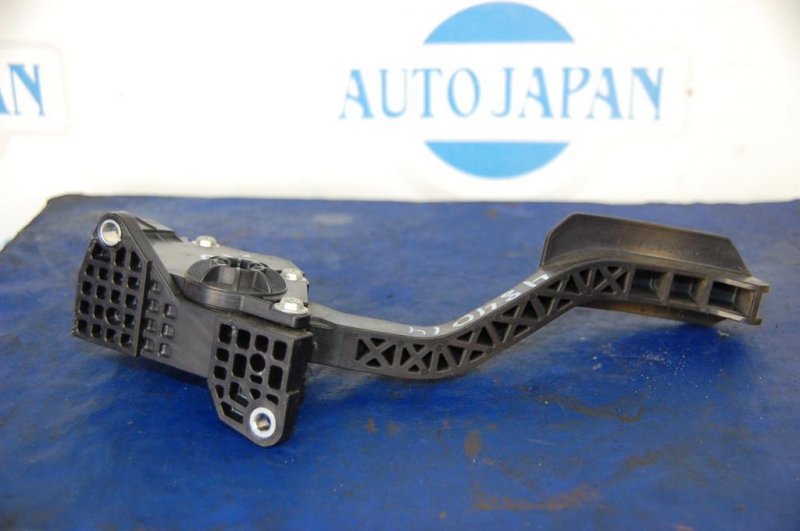 Педаль газа CAMRY 40 06-11