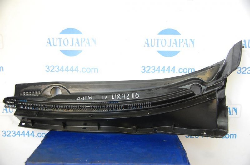 Пластик под лобовое стекло / Жабо левый MITSUBISHI OUTLANDER XL 05-13 Б/У