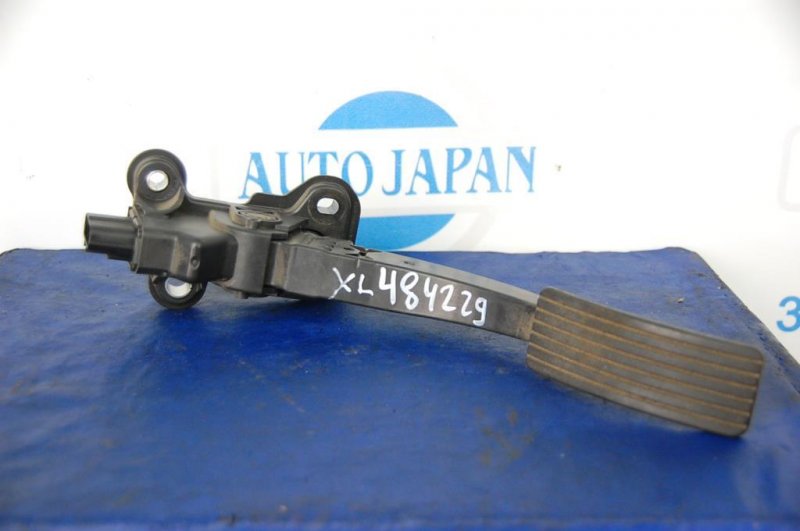 Педаль газа MITSUBISHI OUTLANDER XL 05-13 Б/У