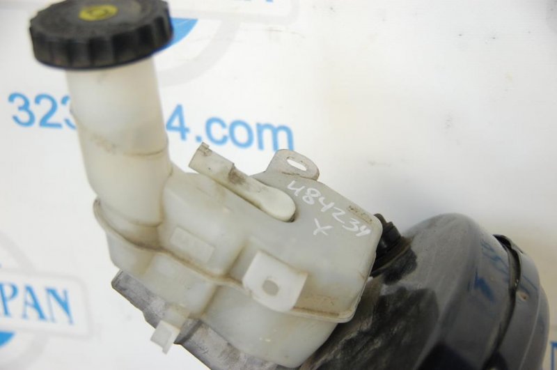 Главный тормозной цилиндр MITSUBISHI OUTLANDER XL 05-13 Б/У