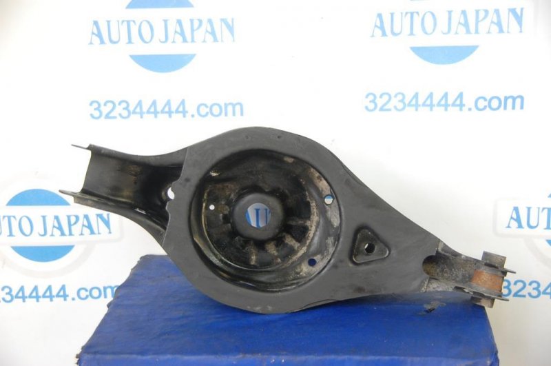 Рычаг задней подвески поперечный нижний задний левый INFINITI G35 03-07