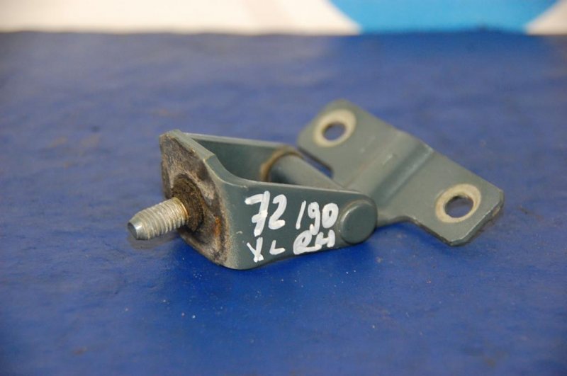 Запчасть петля крышки багажника правая MITSUBISHI OUTLANDER XL 05-13 MR556091 Б/У Петля крышки багажника правая MITSUBISHI OUTLANDER XL 05-13 MR556091 Б/У