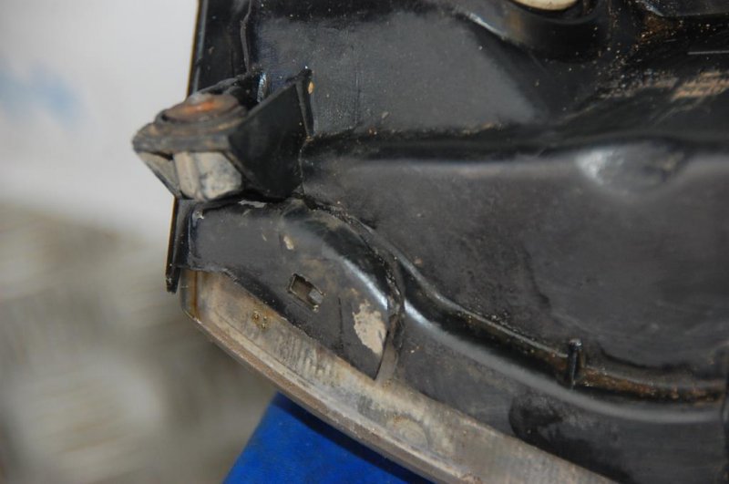 Фара передняя правая PAJERO 99-06