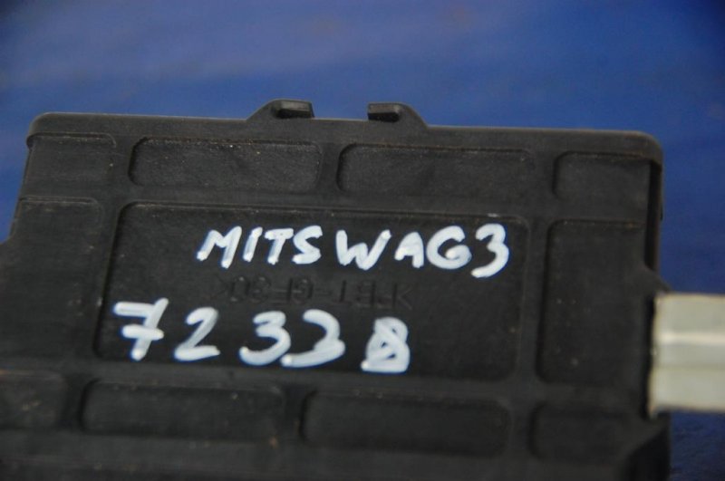 Блок управления ABS PAJERO 99-06