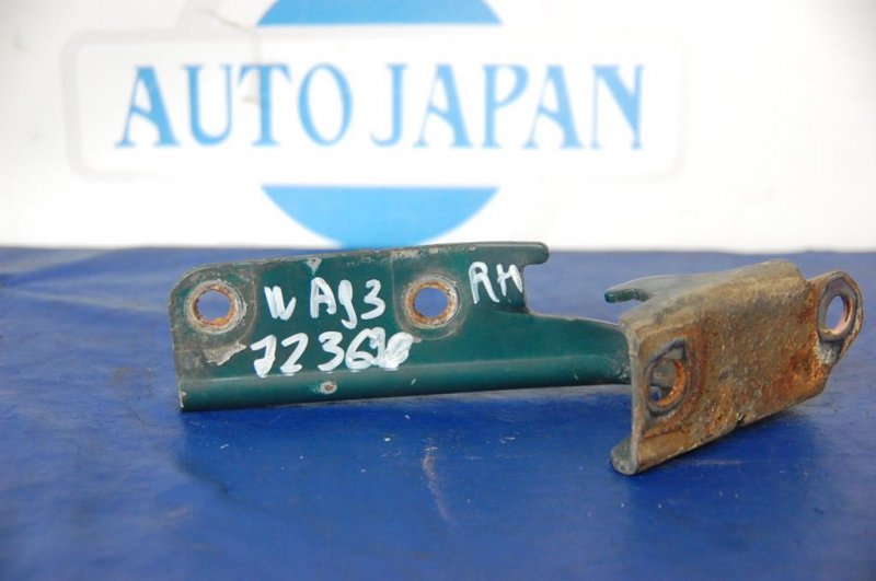 Запчасть петля капота правая MITSUBISHI PAJERO 99-06 MR292044 Б/У Петля капота правая MITSUBISHI PAJERO 99-06 MR292044 Б/У