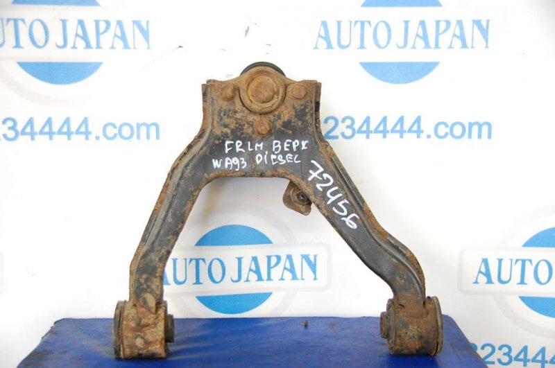 Рычаг передней подвески верхний передний левый MITSUBISHI PAJERO 99-06 MR496793 Б/У