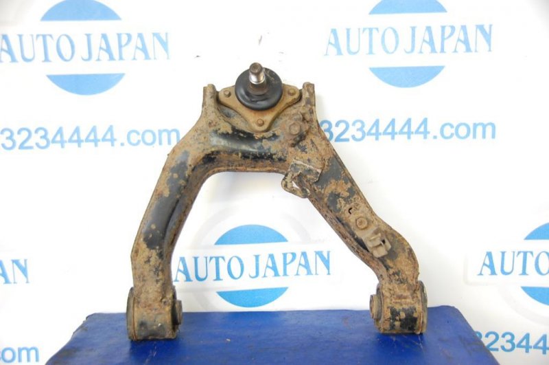 Рычаг передней подвески верхний передний правый MITSUBISHI PAJERO 99-06