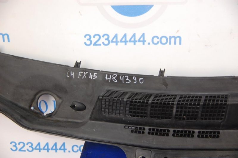 Пластик под лобовое стекло / Жабо левый FX S50 03-08