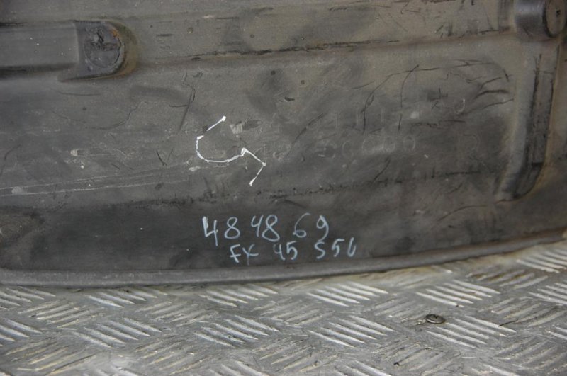 Подкрылок передний правый FX S50 03-08