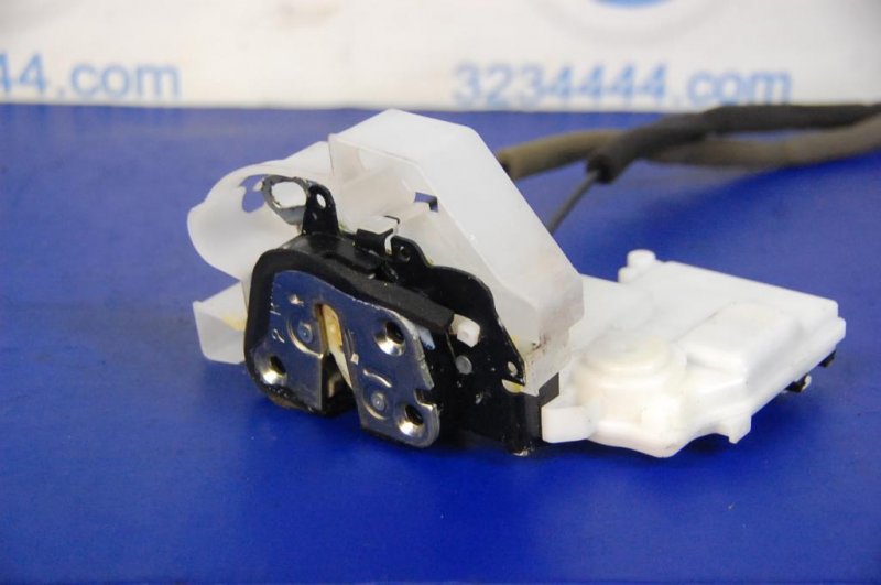 Замок двери передний правый MAZDA CX-9 06-16