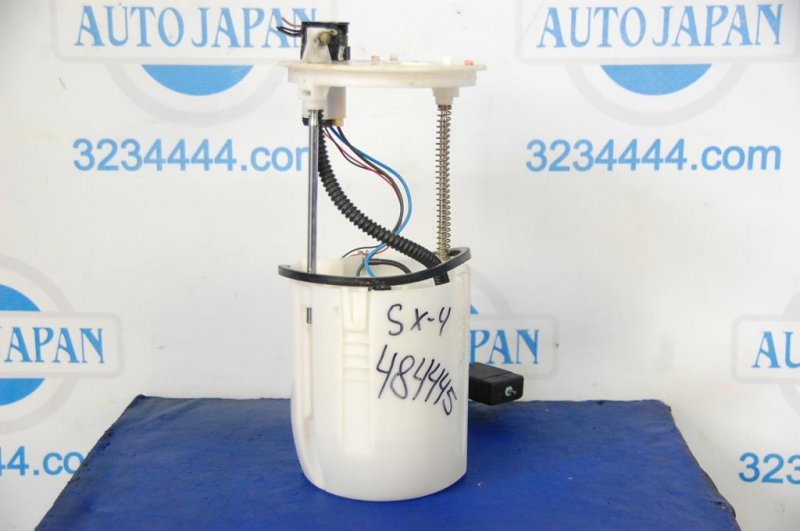 Топливный насос SUZUKI SX4 06-13 15100-80840 Б/У