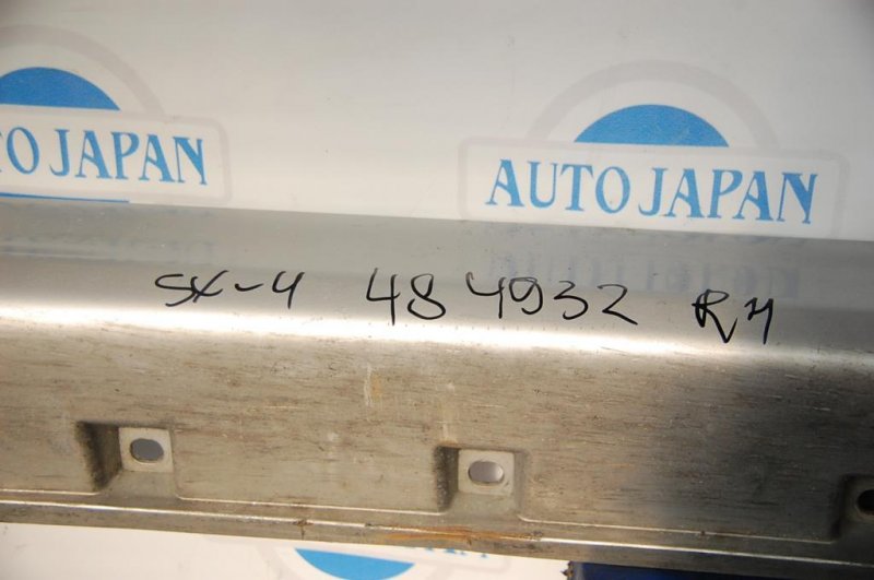 Накладка порога наружная правая SX4 06-13