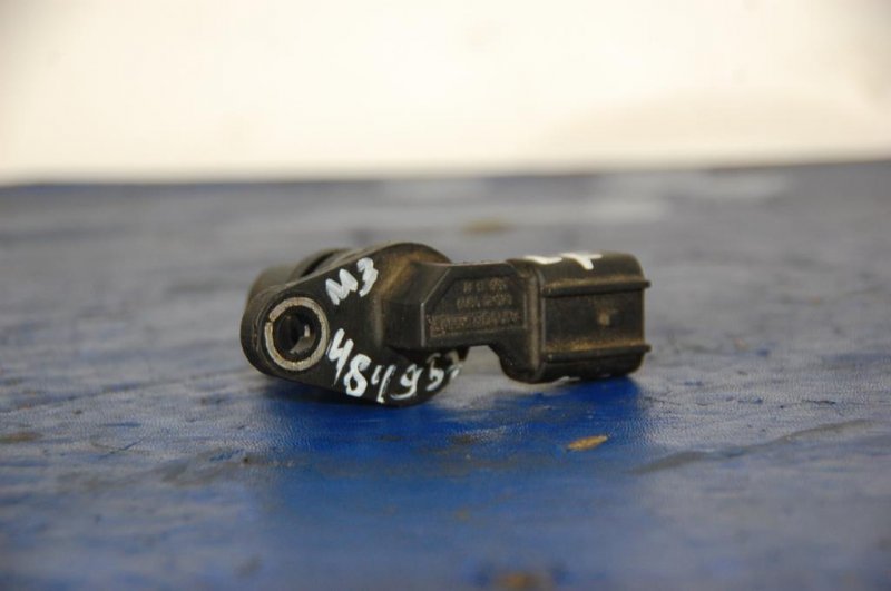 Датчик положения распредвала MAZDA 3 BK 03-08 L3G2-18-230 Б/У