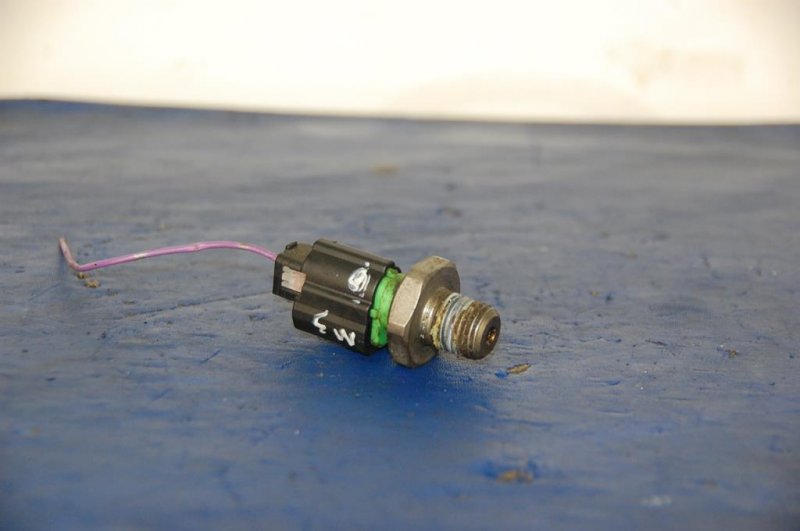 Датчик давления масла ДВС 3 BK 03-08 Датчик давления масла ДВС 3 BK 03-08