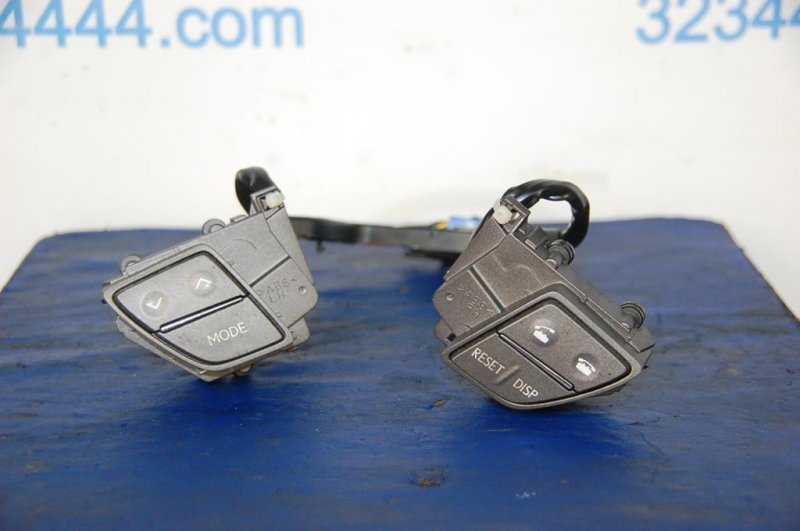 Кнопки на руль LEXUS LS460 06-12 84240-50050 Б/У