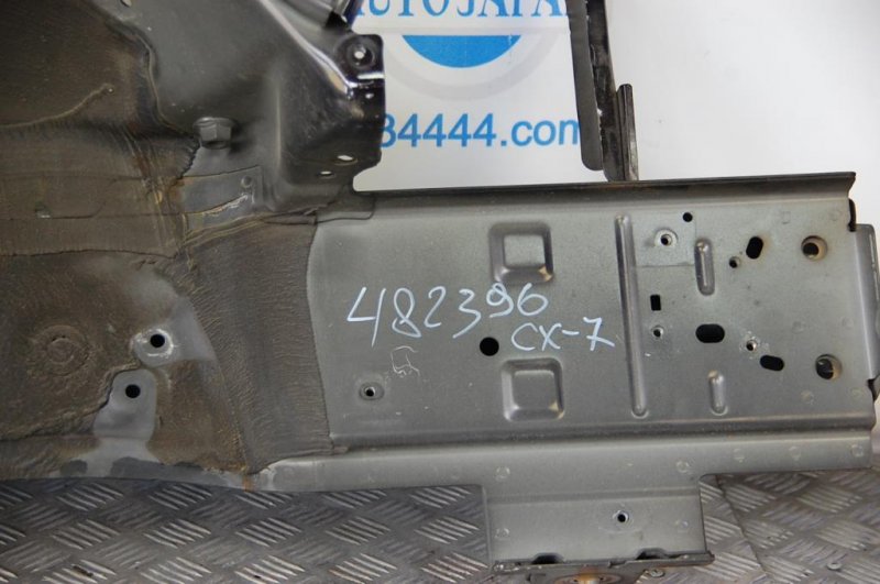 Четверть кузова передняя правый CX-7 06-12
