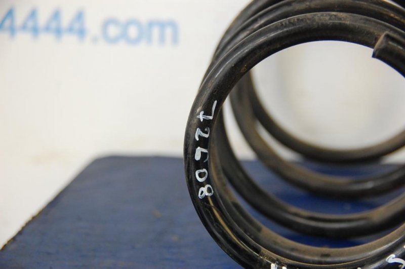 Пружина передней подвески YARIS 00-05