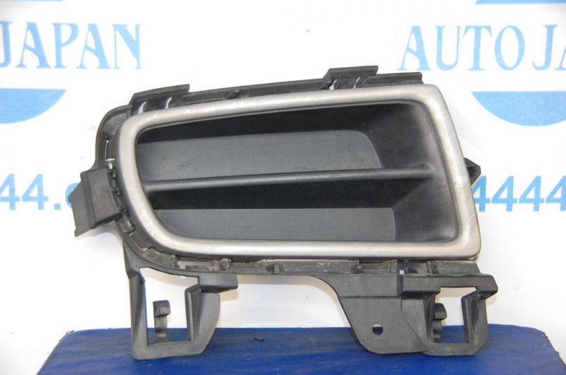 Запчасть накладка противотуманной фары MAZDA 6 GG 02-07 Б/У Накладка противотуманной фары MAZDA 6 GG 02-07 Б/У