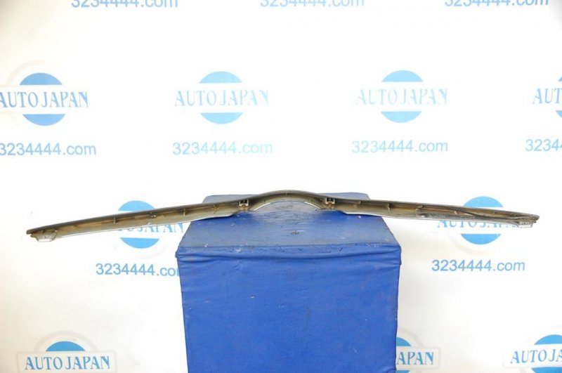 Накладка капота TOYOTA COROLLA 120 00-07 Накладка капота TOYOTA COROLLA 120 00-07