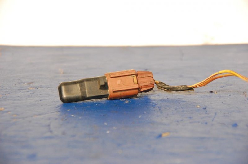 Датчик температуры наружного воздуха GALANT 97-03 Датчик температуры наружного воздуха GALANT 97-03