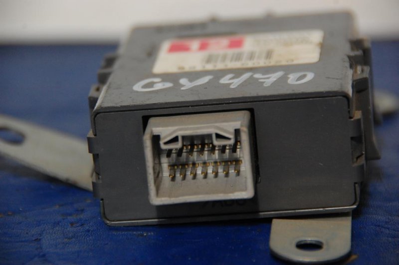 Блок электронный LEXUS GX470 02-09