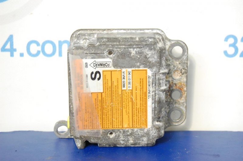 Блок управления AIRBAG NISSAN LEAF 10-17 K8820-3NA1A Б/У