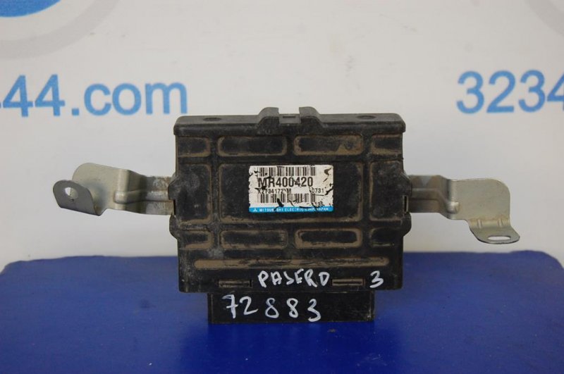 Блок управления ABS MITSUBISHI PAJERO 99-06 MR400420 Б/У