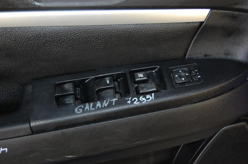 Блок управления стеклоподъемниками передний левый MITSUBISHI GALANT 03-12 Б/У