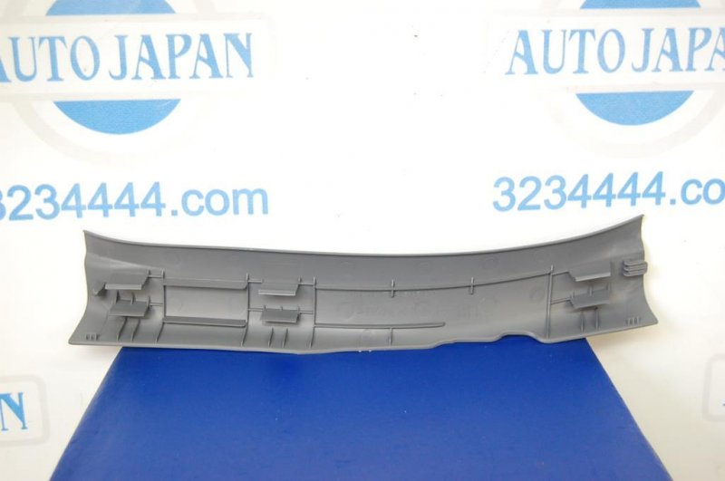 Накладка порога внутрення TOYOTA RAV4 00-05