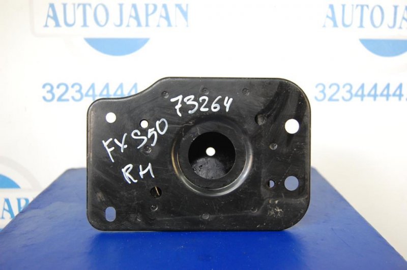 Кронштейн усилителя заднего бампера правый INFINITI FX S50 03-08 85210-CG000 Б/У