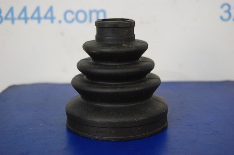 Пыльник ШРУСа NISSAN TERRANO 86-92 G61000 новая