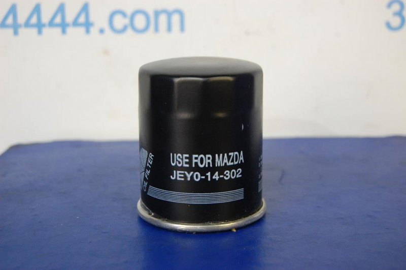 Запчасть фильтр масляный MAZDA 626 GC 83-87 JEY0-14-302 новая Фильтр масляный MAZDA 626 GC 83-87 JEY0-14-302 новая