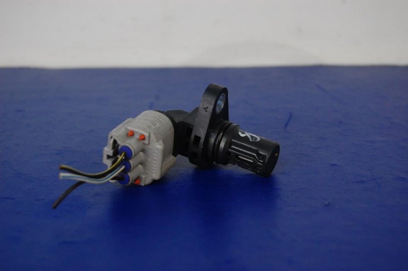 Запчасть датчик положения коленвала SUZUKI KIZASHI 09-14 33220-64L20 Б/У Датчик положения коленвала SUZUKI KIZASHI 09-14 33220-64L20 Б/У