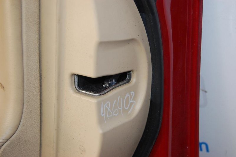 Замок двери передний правый IS250/350 05-13