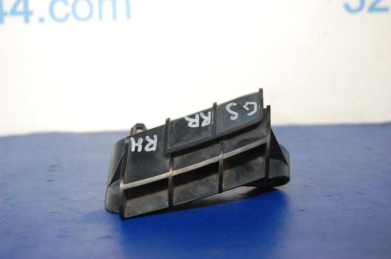 Кронштейн переднего бампера передний левый GS350 GS300 05-11 Кронштейн переднего бампера передний левый GS350 GS300 05-11