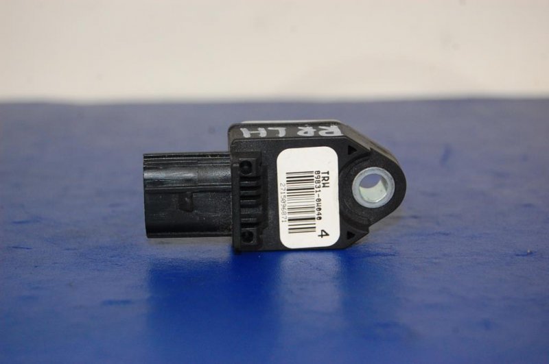 Датчик удара LEXUS IS250/350 05-13