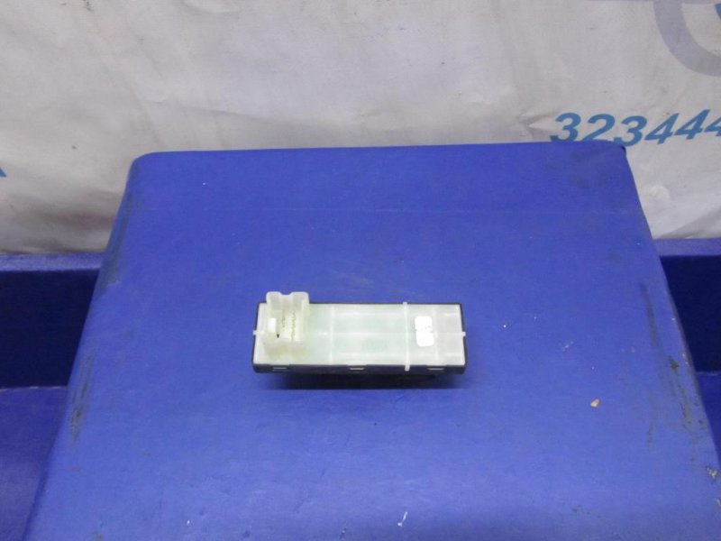 Кнопка стеклоподъемника SX4 06-13